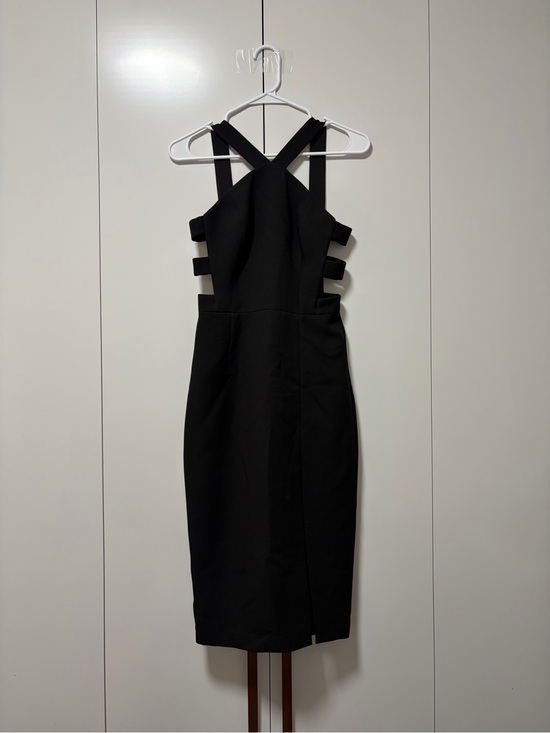 BCBGMaxAzria Dresses & Skirts - BCBGMaxAzria Black Strappy Cutout Midi Dress
